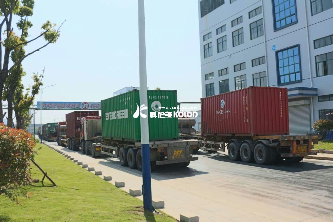 4月30日，車(chē)水馬龍，揭開(kāi)公司“大戰紅五月”的序幕……